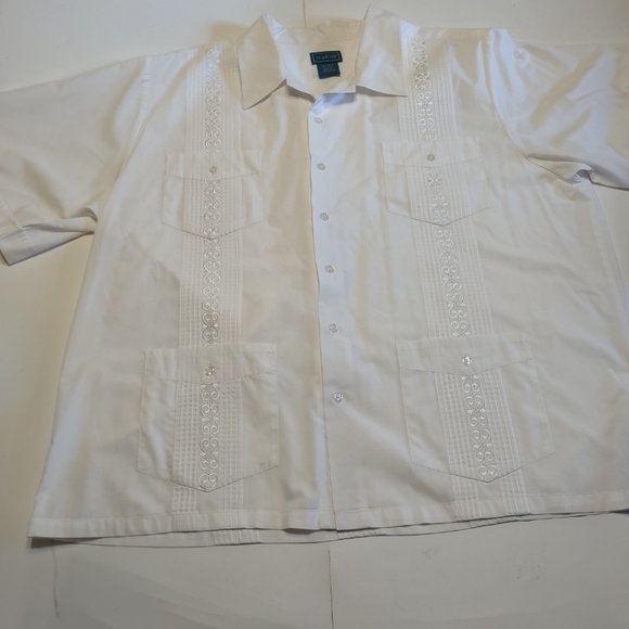 Mens Tropicool White decorated down the front on both sides.  Size 2X EUC - Picture 1 of 6